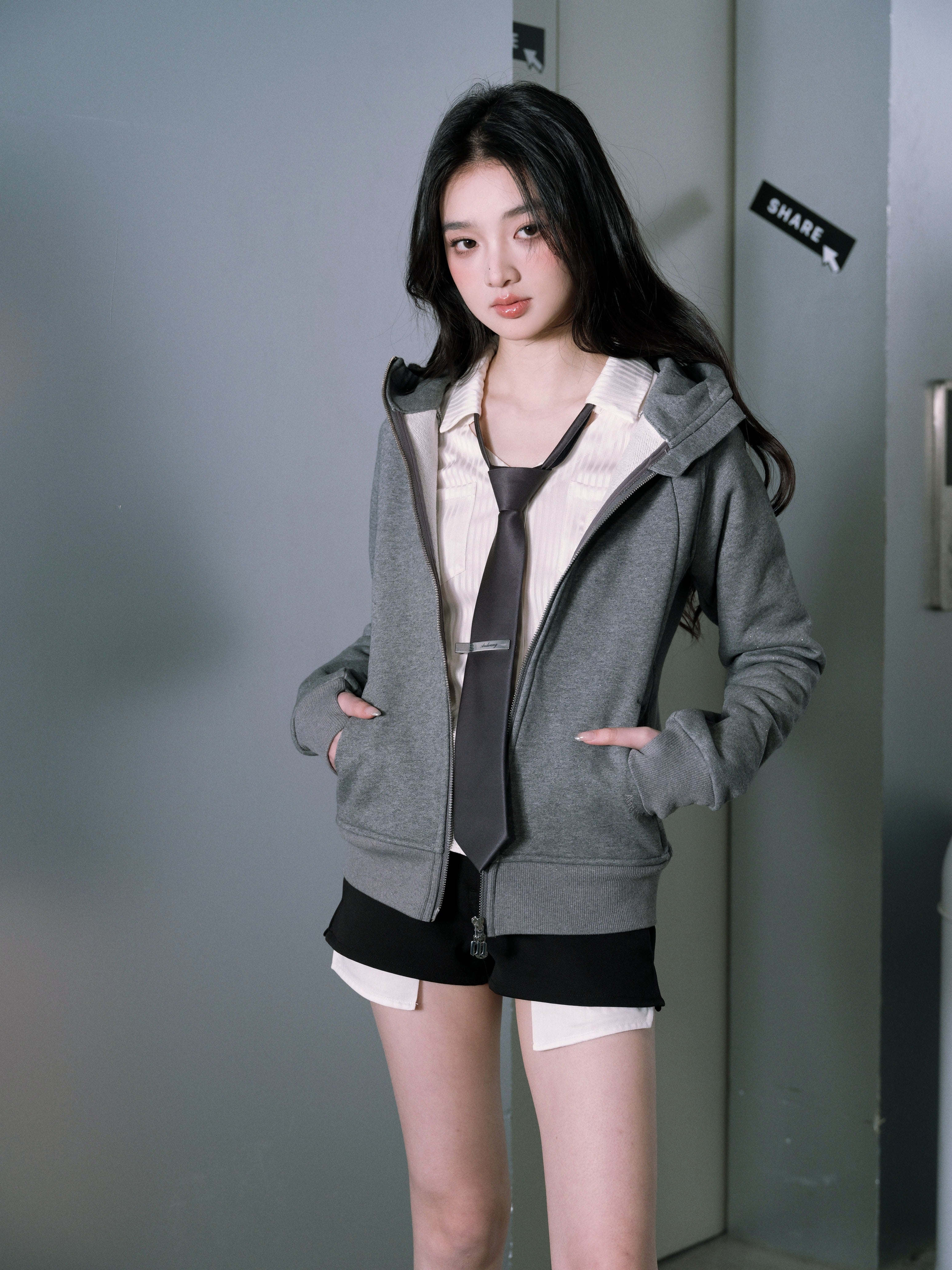 (2nd preorder) Kirakira slim zip up (gray)