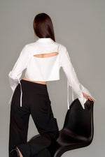 画像をギャラリービューアに読み込む, back cut design cropped shirt
