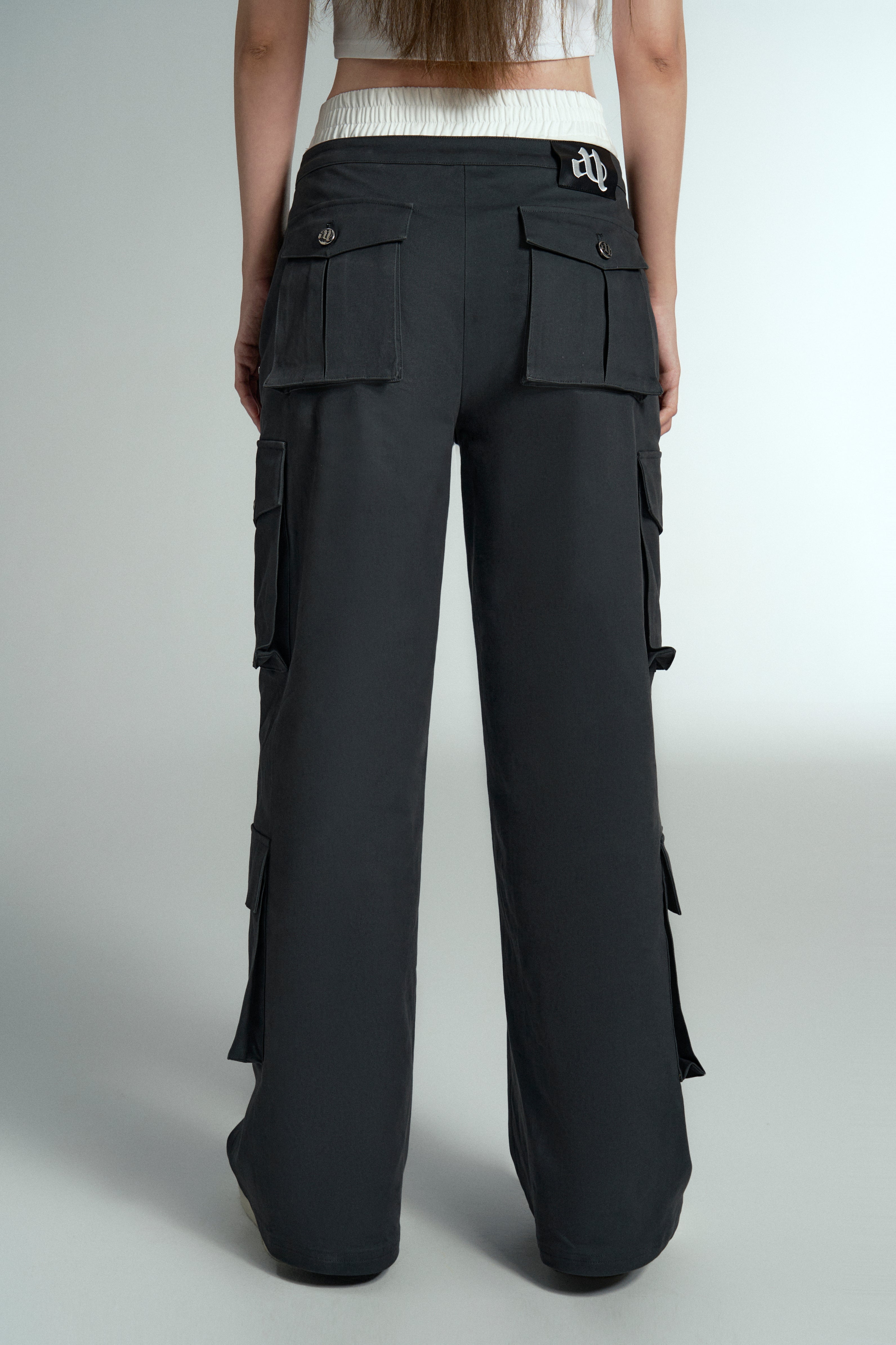 inner set cargo pants