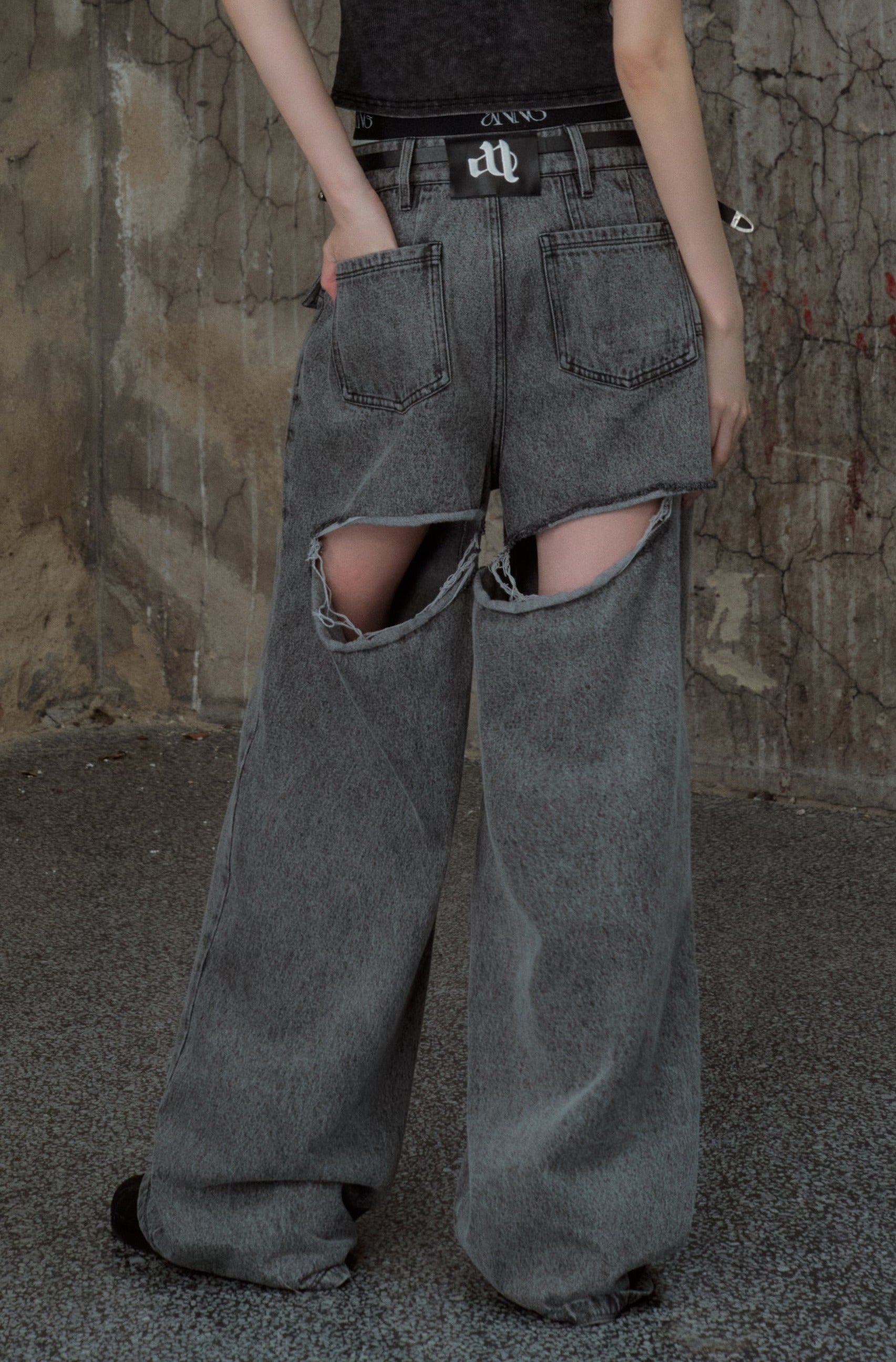 andwang back cutout denim pants (gray)-