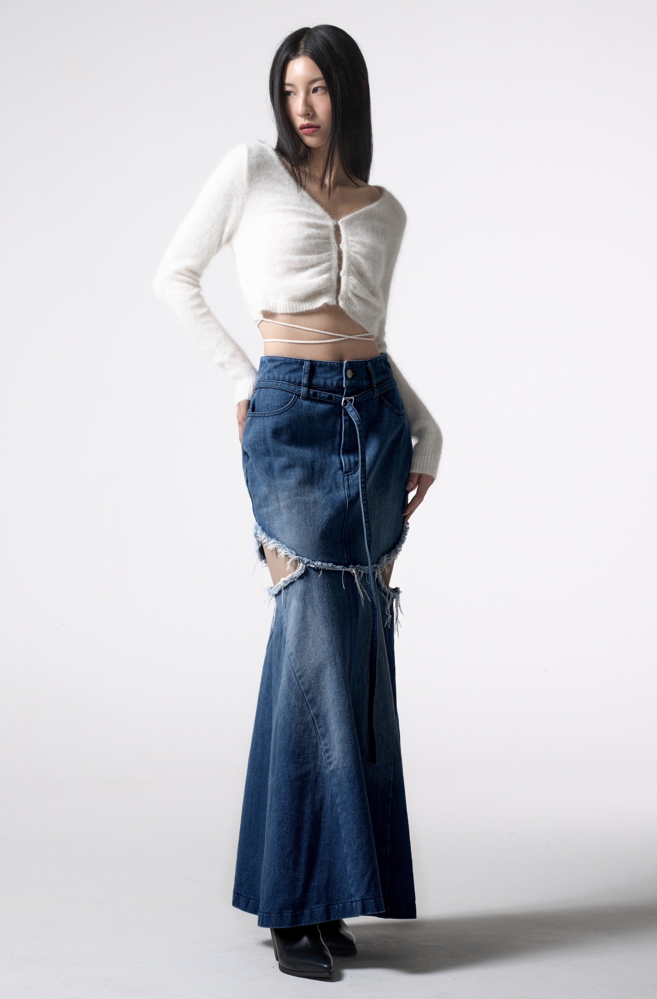 side cutting denim long skirt