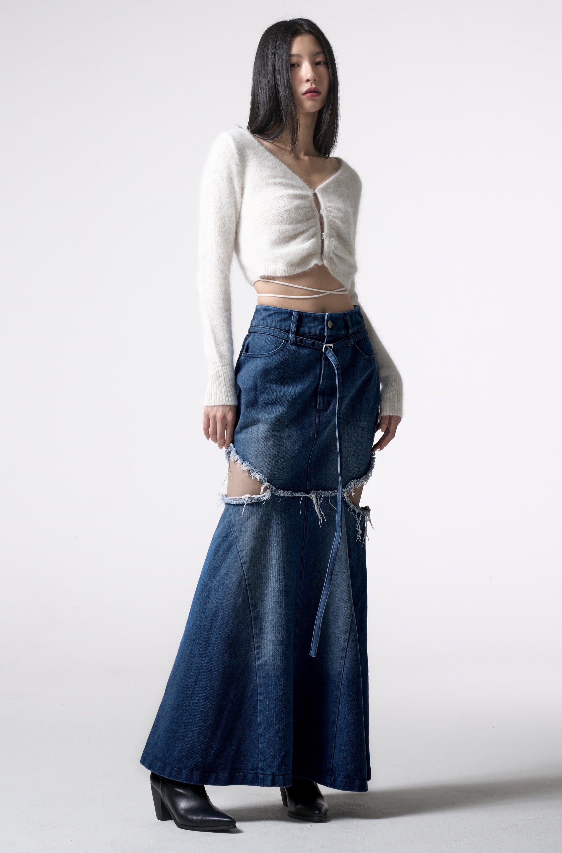 side cutting denim long skirt