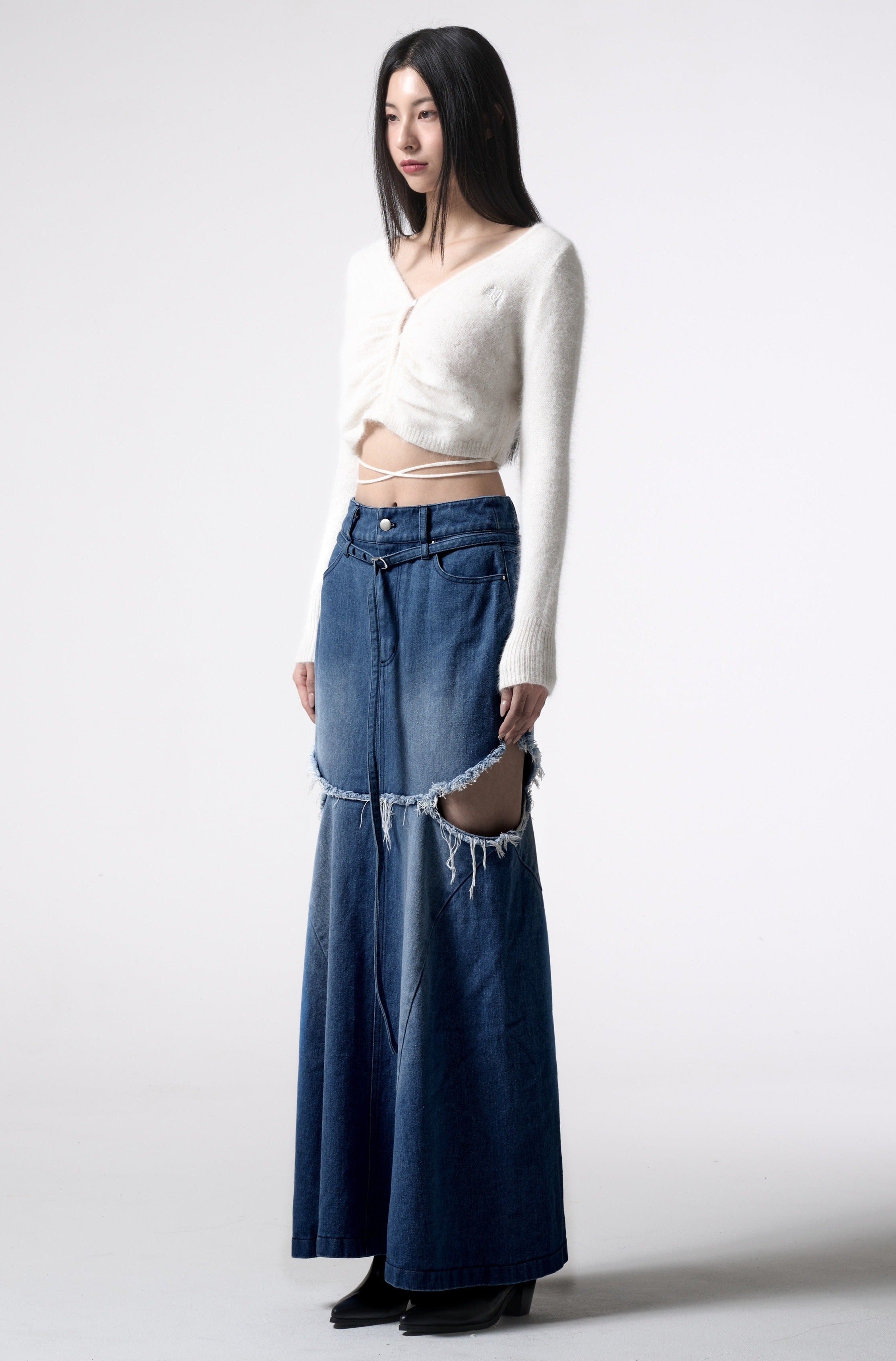 side cutting denim long skirt 